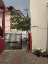 Exterior 4 OYO Life 1875 Merah Putih Syariah