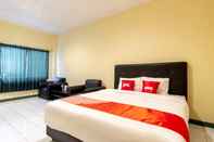 Kamar Tidur OYO 1955 Wisma Sunshine