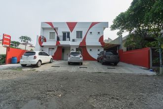 Exterior 4 Super OYO 2110 Rotterdam Guest House