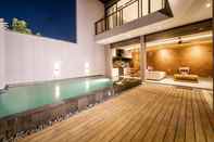 Swimming Pool Villa DeDayuh Seminyak