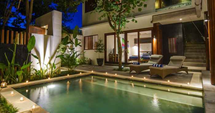 Swimming Pool Villa Malam