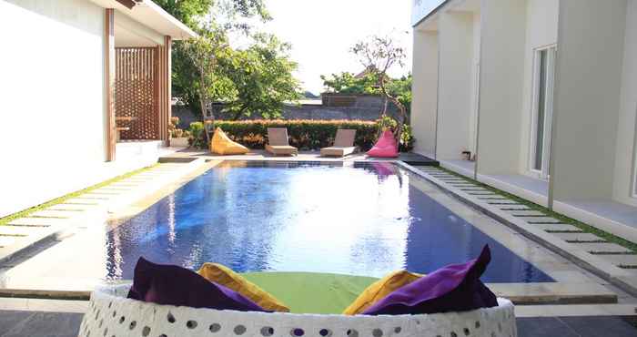 Swimming Pool The VinHill Studio Bali Apartment