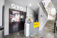 Lobby Super OYO 495 The Pocket Hotel