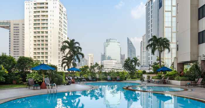 Swimming Pool Rembrandt Sukhumvit