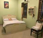 Bedroom 6 Sunny Guest House Lembang