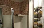 Toilet Kamar 6 CLOUD Bellevue Comfort Studio Bandung City