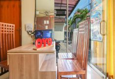 Lobby 7 OYO 2178 Merthan House