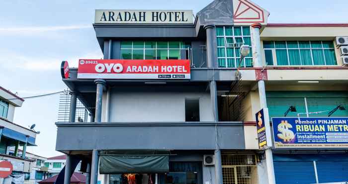 Bangunan OYO 89621 Aradah Hotel