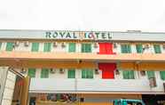 Exterior 3 SUPER OYO 89408 Royal Hotel