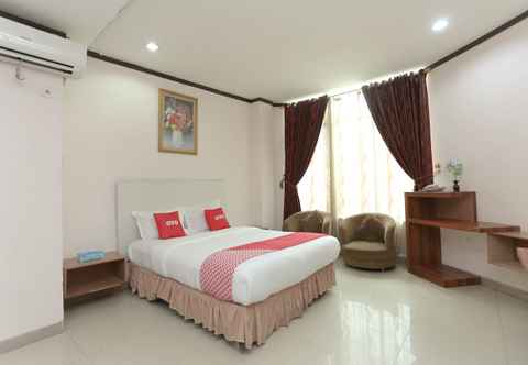 Bedroom OYO 2057 Hotel Kharisma