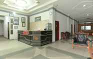 Lobby 7 OYO 2057 Hotel Kharisma