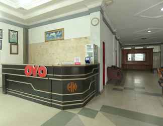 Lobby 2 OYO 2057 Hotel Kharisma