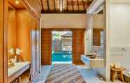 ห้องน้ำภายในห้อง 6 Disini Luxury Spa Villas