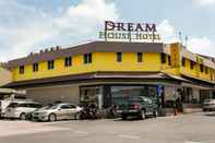 Bên ngoài Dream House Hotel 