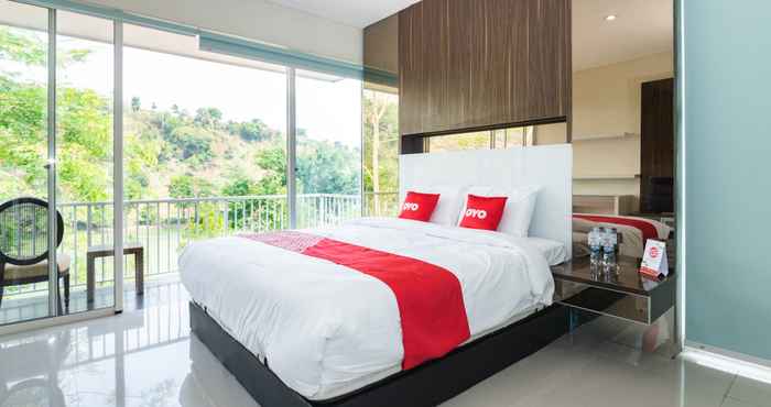 Kamar Tidur OYO 2001 Taman Dayu Villa Golf View