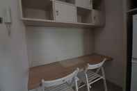 Kamar Tidur Minimalist 1BR Greenlake Sunter By Frits