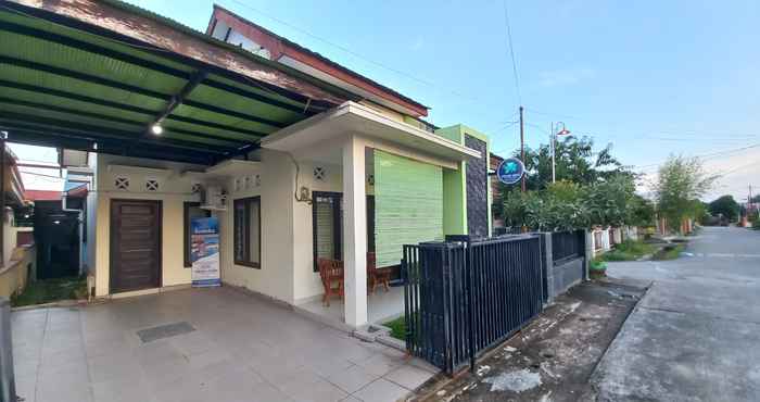 Luar Bangunan Clover Leaf Homestay Bontang