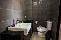 Toilet Kamar Legian Bisma Suite