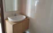 Toilet Kamar 7 Pelita Apartment 3 BR Borneo Bay Balikpapan