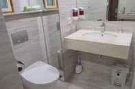 Toilet Kamar The Cabin Apartment Unit 15A09