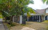 Luar Bangunan 3 OYO 92314 De Coco Guesthouse