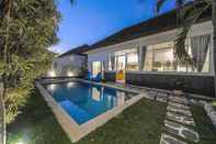 Swimming Pool 3 Bedroom Tropical Designed Villa Near Seminyak
