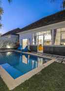 SWIMMING_POOL 3 Bedroom Tropical Designed Villa Near Seminyak