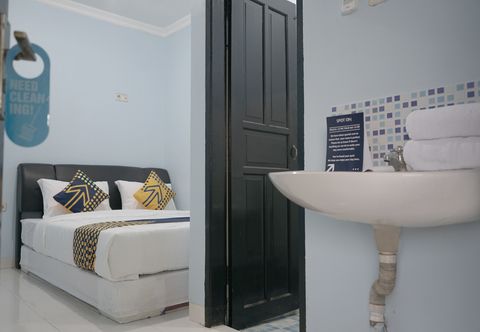 Bedroom SPOT ON 2330 Pondok Grand Mamoa