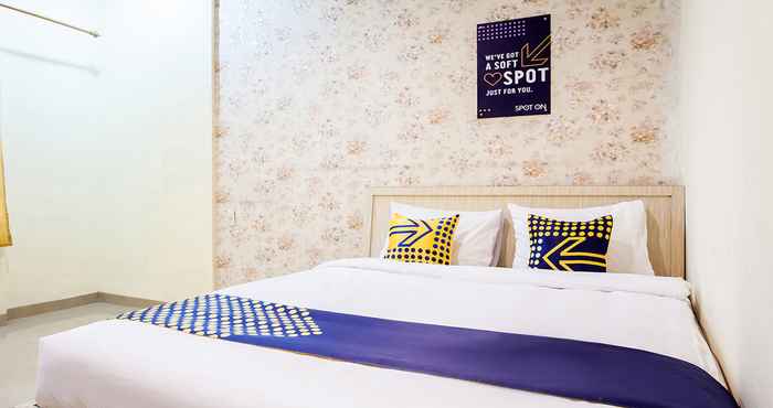 Kamar Tidur SPOT ON 2373 Executive Inn 2