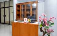 Lobby 5 OYO 2297 Ndalem Kopen Syariah