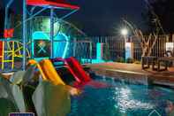 Swimming Pool Pondok Wisata Ilona 