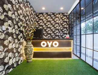 Lobi 2 OYO 2361 Hotel Winston