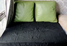 침실 7 Jardin Apartemen by Tempat Singgah