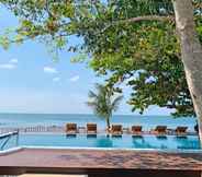Kolam Renang 2 Horizon Beach Resort  Koh Jum