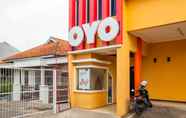 Luar Bangunan 4 Super OYO 2405 The Karins Guesthouse Syariah