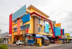 外観 3 Hotel O The Karins Guesthouse Syariah