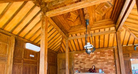 Lobby 2 Dea Lokha Hotel