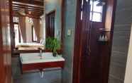 Toilet Kamar 7 Chaluenxay Villa