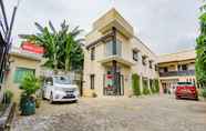 Exterior 2 OYO 2416 Griya Otista Syariah