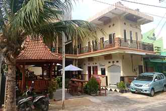 Bên ngoài 4 OYO 2442 Windrisari Homestay