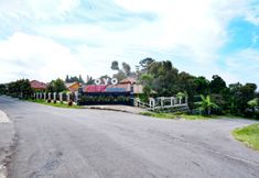 Bangunan 4 OYO 2403 Hotel Bip Solo