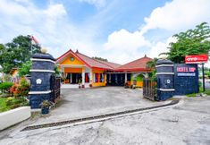 외관 2 OYO 2403 Hotel Bip Solo