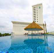 Swimming Pool 2 Mahkota Hotel Singkawang - CHSE Certified