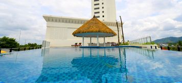 Swimming Pool 2 Mahkota Hotel Singkawang - CHSE Certified