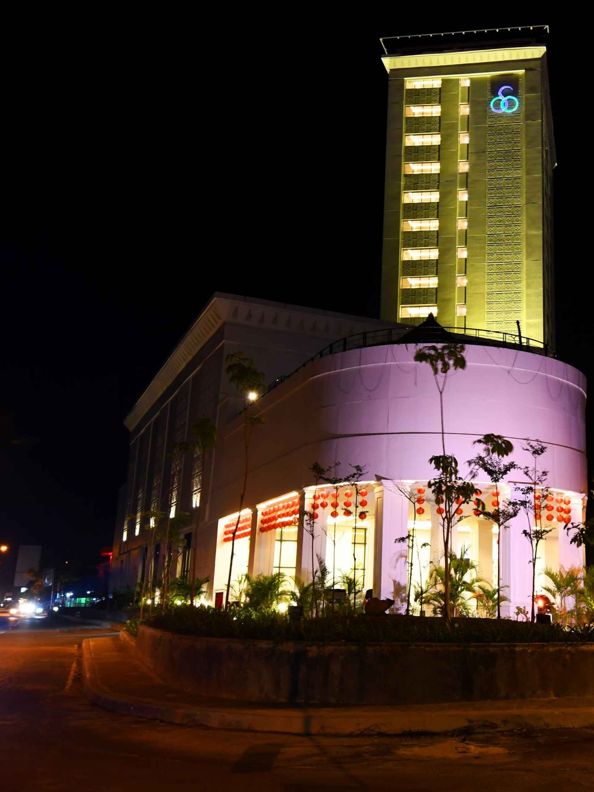 Exterior Mahkota Hotel Singkawang - CHSE Certified