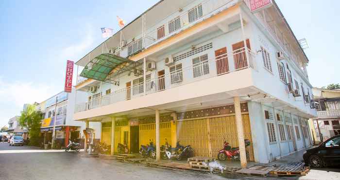 Bangunan SPOT ON 89626 Hotel Dinar