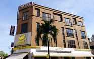 Luar Bangunan 3 OYO 89652 Bjorn Boutique Hotel