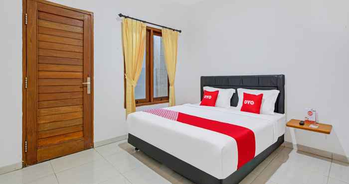 Bedroom OYO 2463 Bali Balangan Hotel