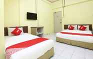 Bilik Tidur 3 Super OYO 89651 Harmoni Hotel