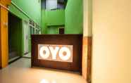 Lobby 7 OYO 1733 Pocut Residence Syariah